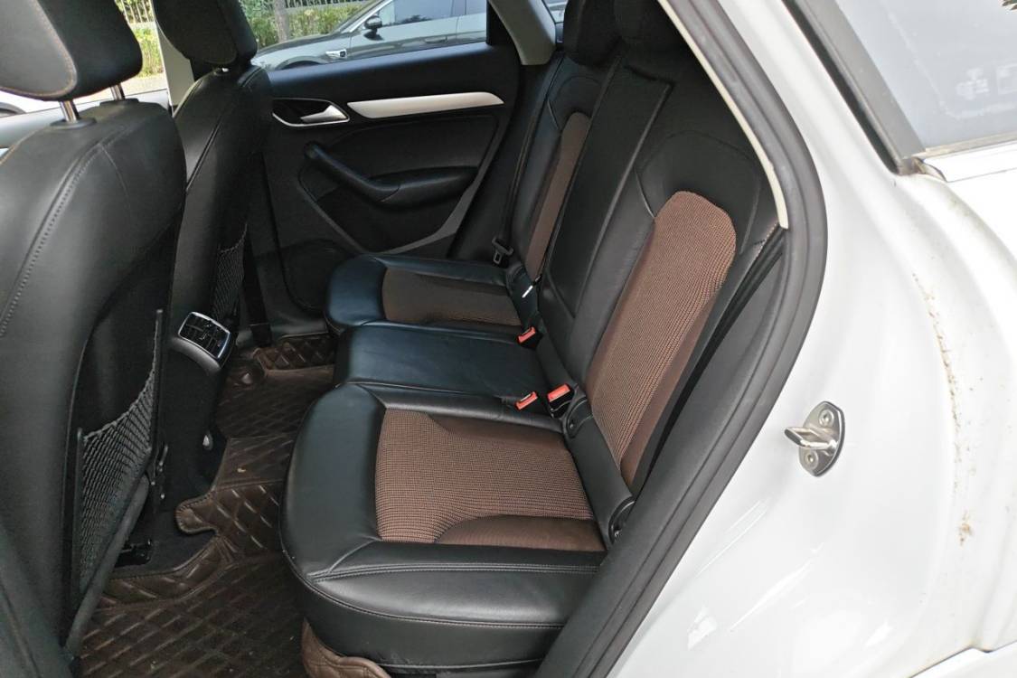 Audi Q3 2016 immagine di auto #19