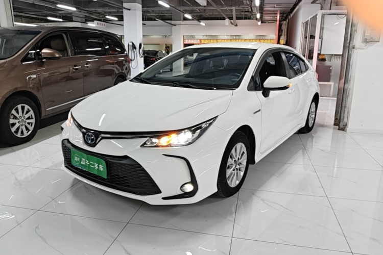 Toyota Corolla 2024 imagen de coche #2