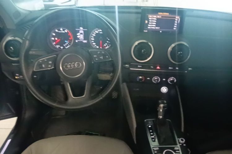Audi A3 2019 image de voiture #10