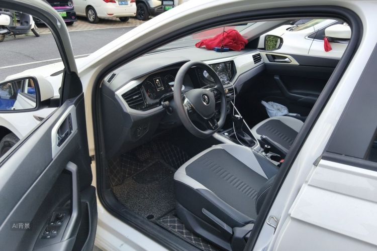 Volkswagen Polo 2021 car image #18