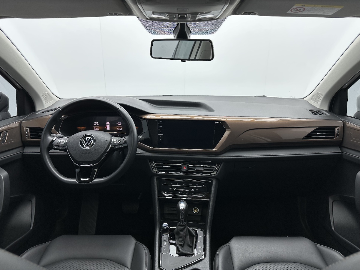 Volkswagen Tharu 2022 car image #7