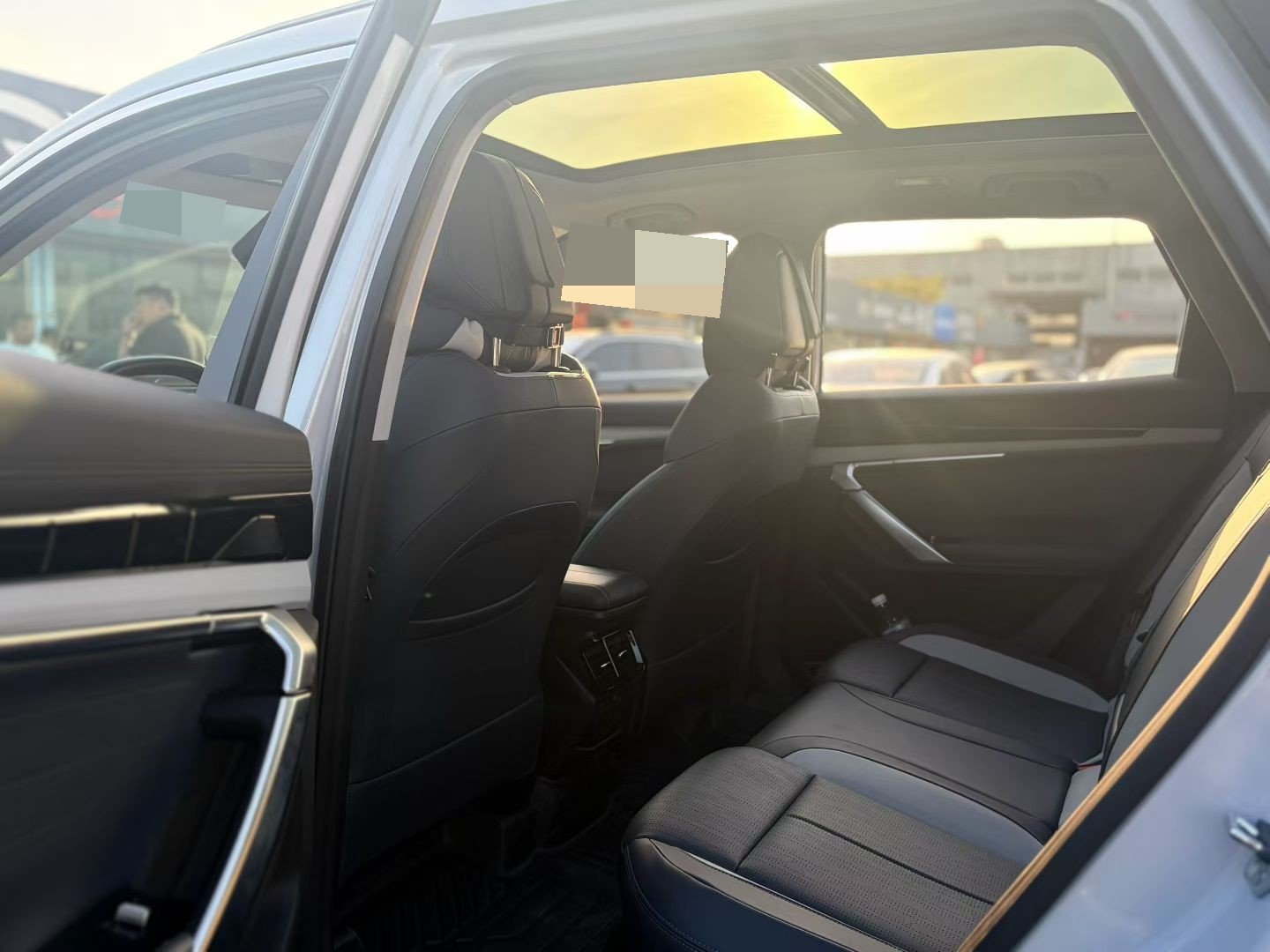 GEELY Boyue L 2024 immagine di auto #9