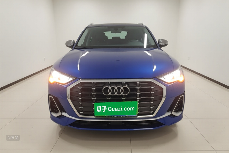 Audi Q3 2020 car image #3