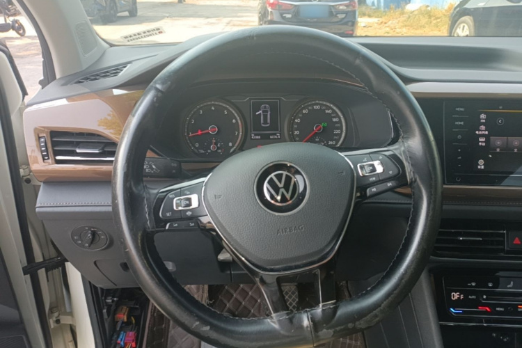 Volkswagen Tharu 2021 immagine di auto #14