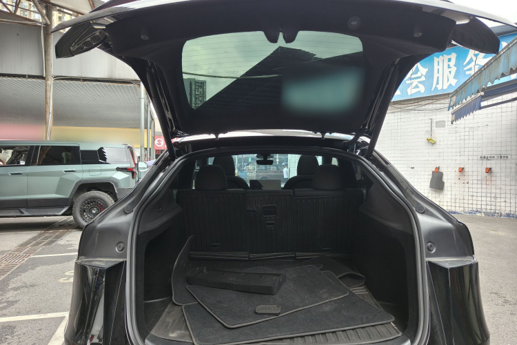 Tesla Model Y 2026 #19 Tesla Model Y 2026 car image #19