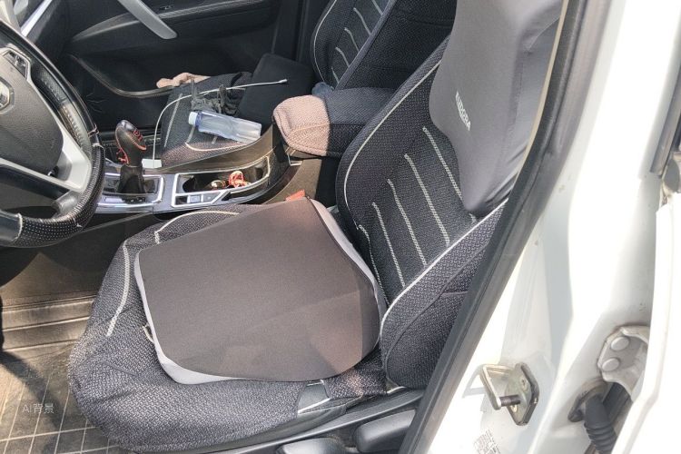 GEELY Emgrand 2017 car image #17