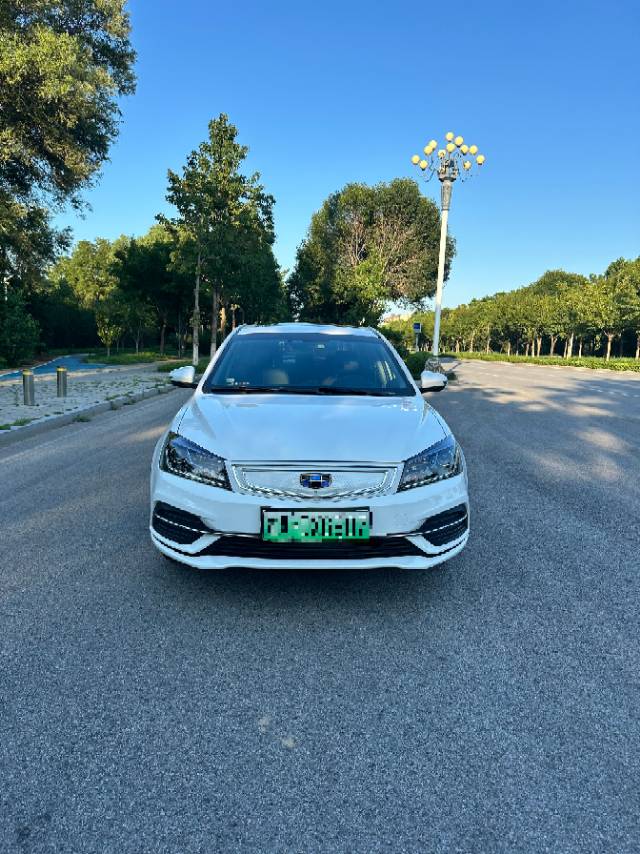 GEELY Emgrand New Energy 2018 #2 GEELY Emgrand New Energy 2018 car image #2