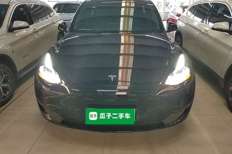 Tesla Model Y 2022 car image #3