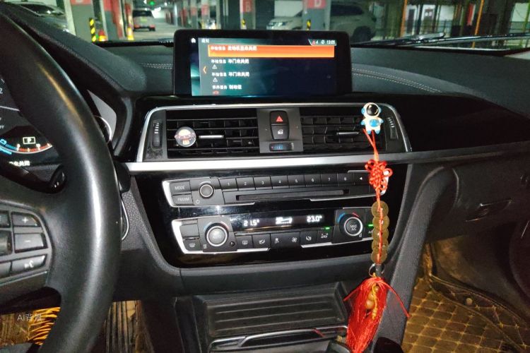 BMW 3 Series 2019 #15 BMW 3 Series 2019 car image #15