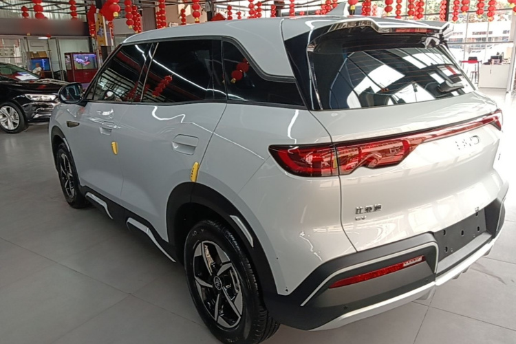 BYD YuanUP 2024 #5 BYD YuanUP 2024 car image #5