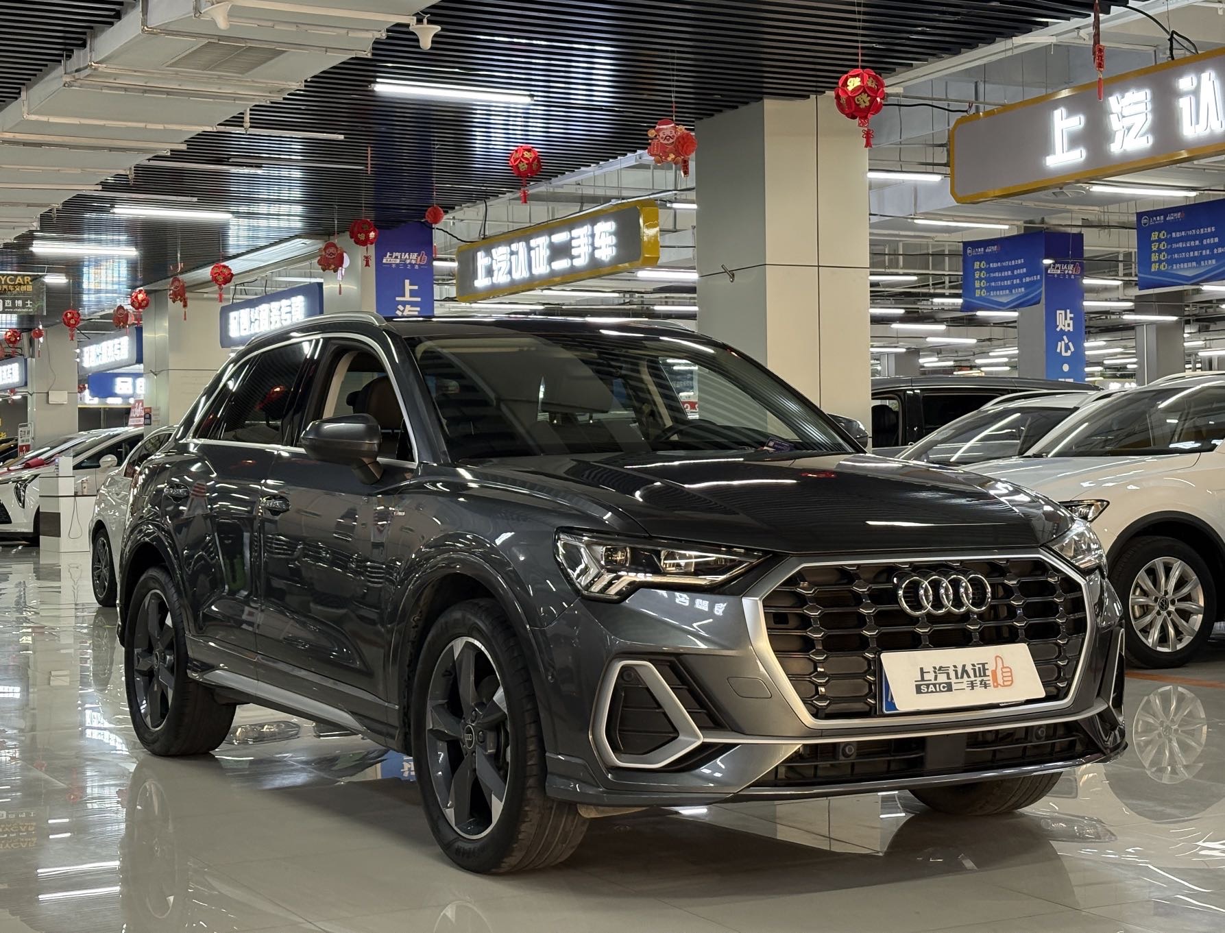 Audi Q3 2022 car image #3