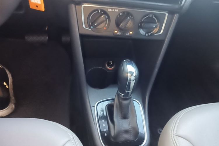 Volkswagen Polo 2018 #14 Volkswagen Polo 2018 car image #14