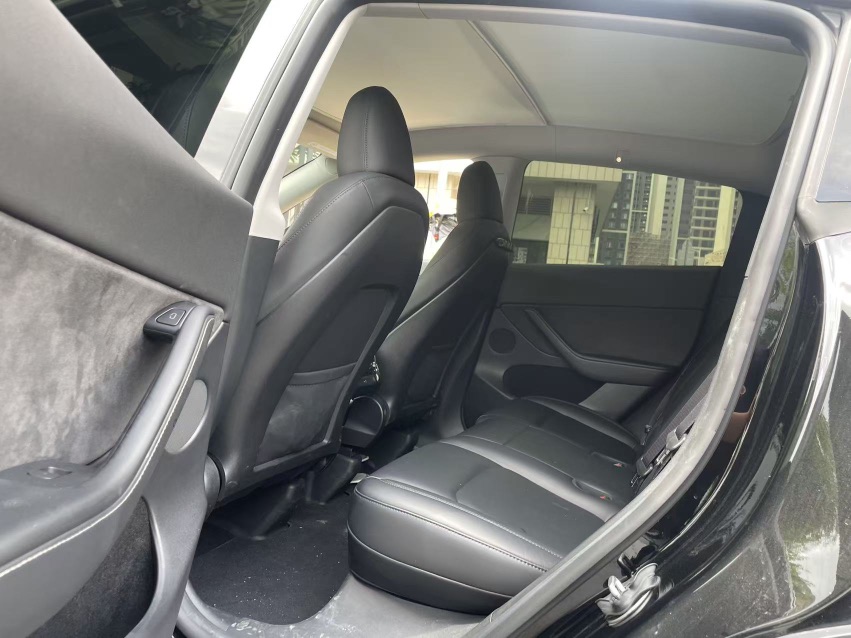 Tesla Model Y 2023 #4 Tesla Model Y 2023 car image #4