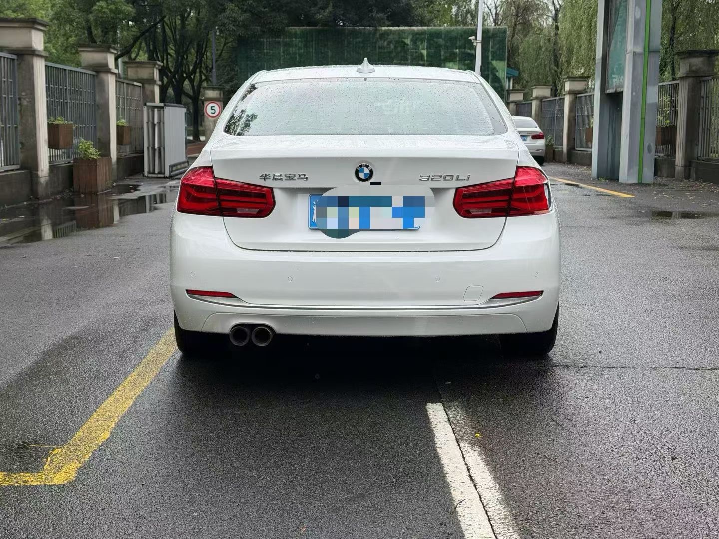 BMW 3 Series 2019 car image #7