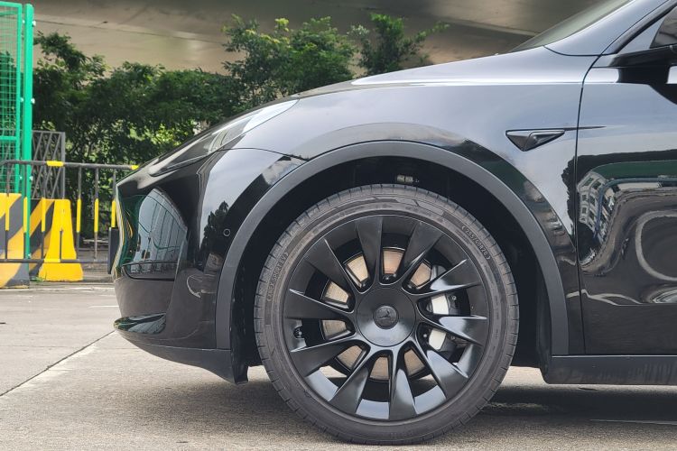 Tesla Model Y 2022 car image #7