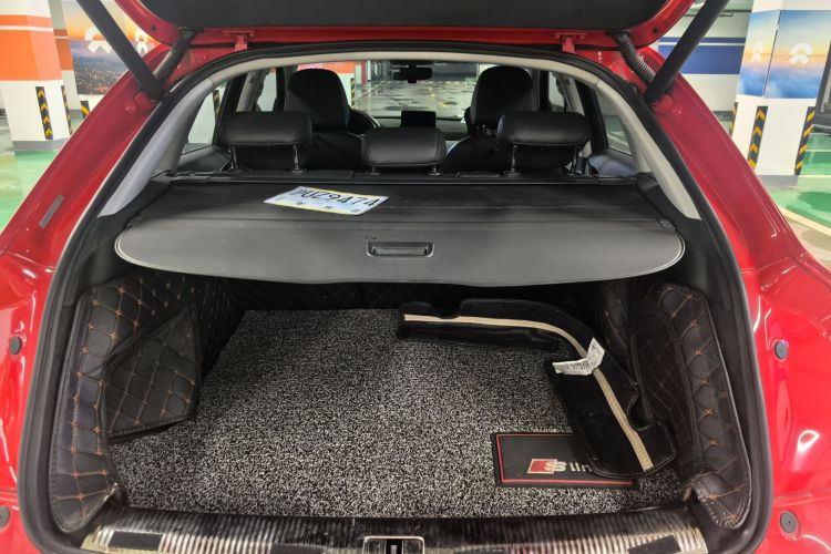 Audi Q3 2017 car image #20