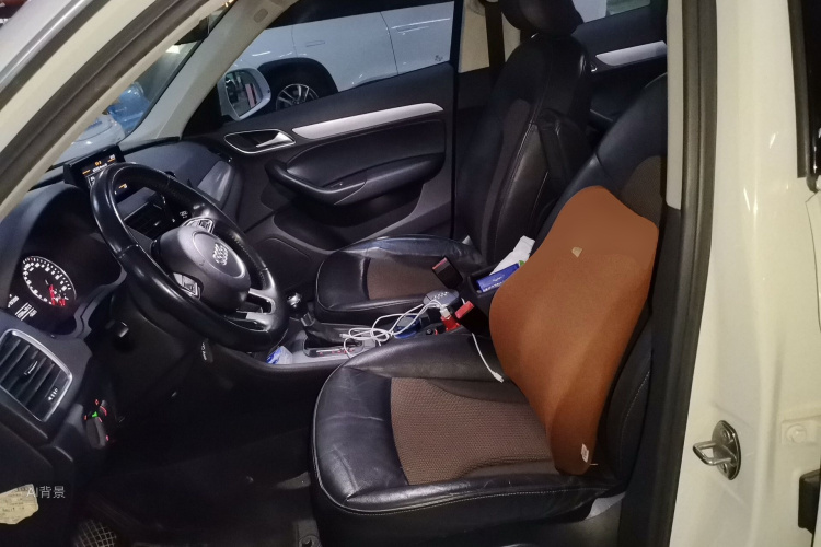 Audi Q3 2017 immagine di auto #17