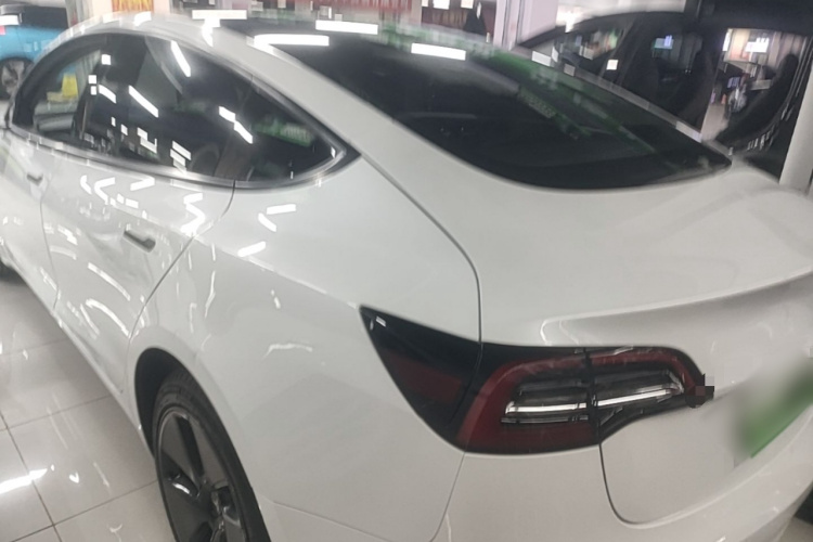 Tesla Model 3 2022 car image #5