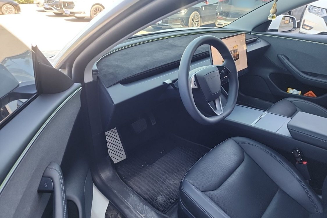 Tesla Model 3 2025 imagen de coche #23