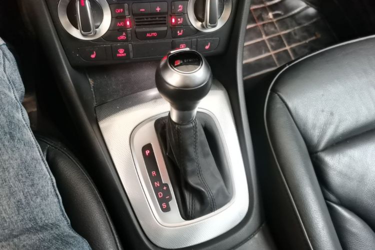 Audi Q3 2014 car image #14
