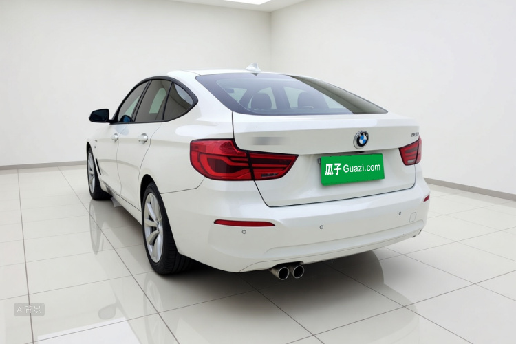 BMW 3 Series GT 2019 immagine di auto #5