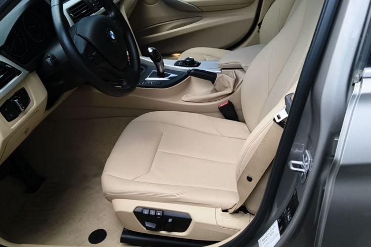 BMW 3 Series 2015 car image #15