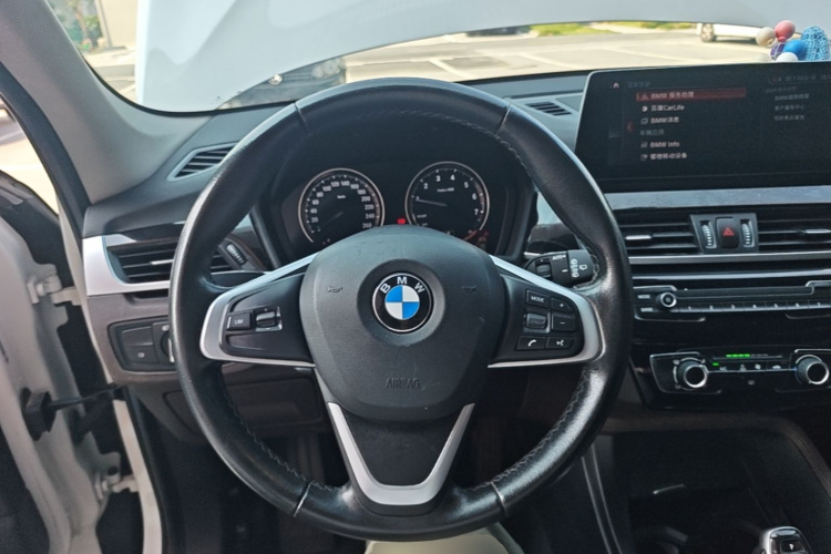 BMW X1 2022 #11 BMW X1 2022 صورة سيارة #11