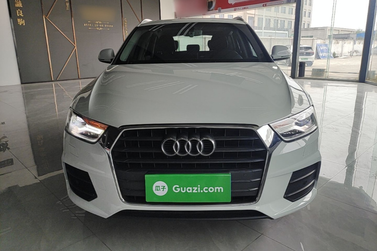 Audi Q3 2016 car image #3
