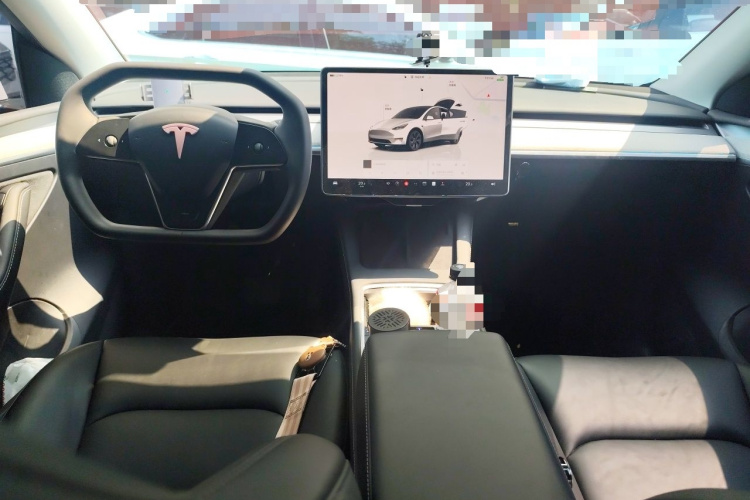 Tesla Model Y 2023 #7 Tesla Model Y 2023 car image #7