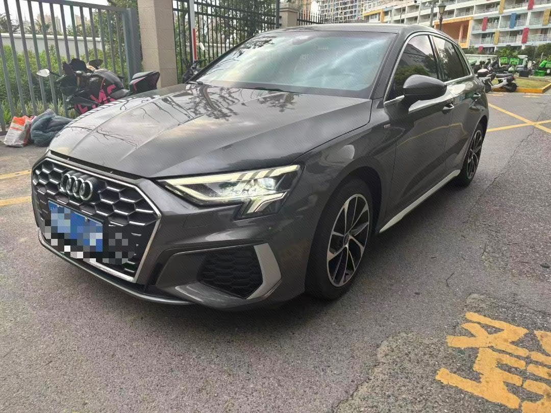 2023 2023 immagine di auto