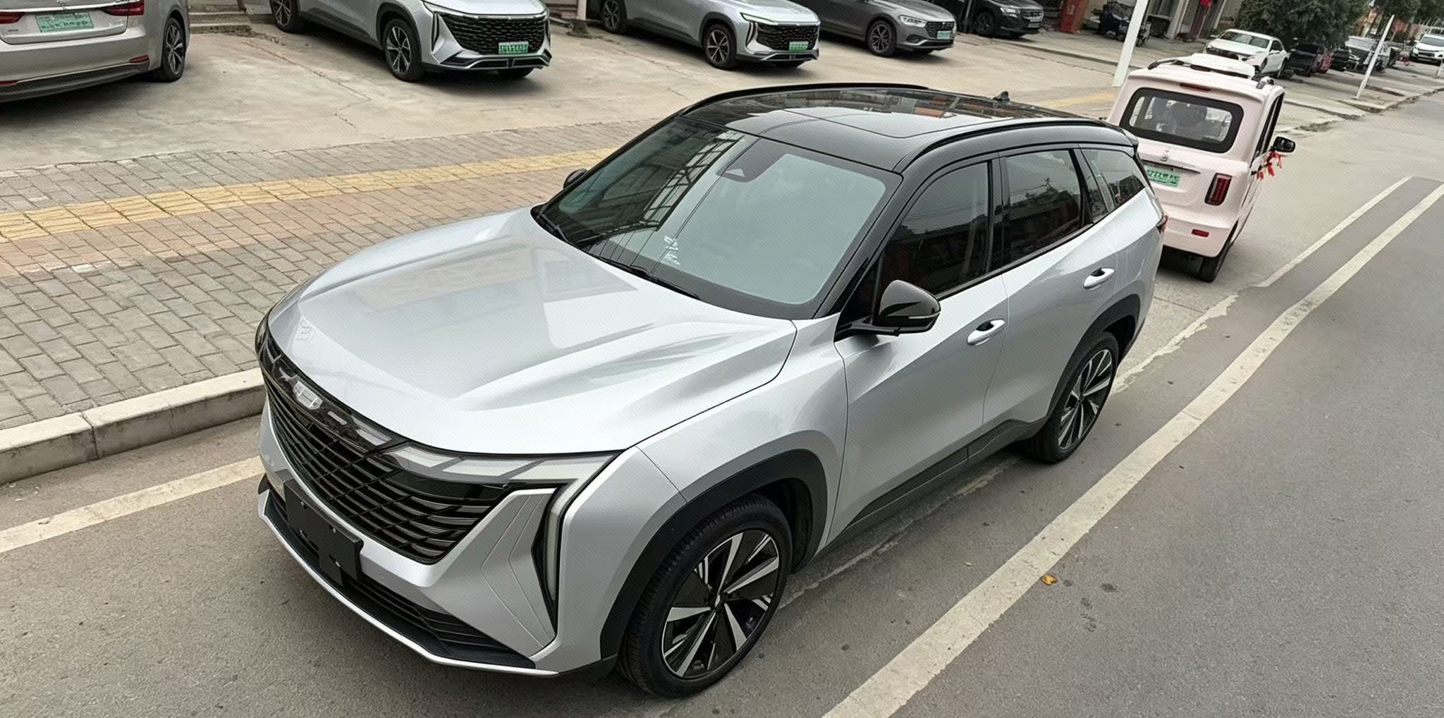GEELY Boyue L 2023 car image 
