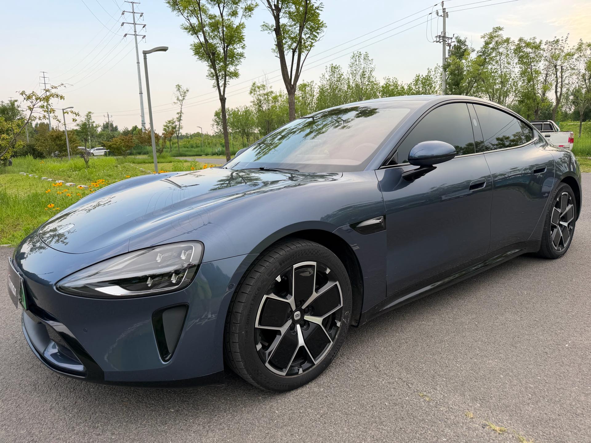 MI SU7 2025 car image 