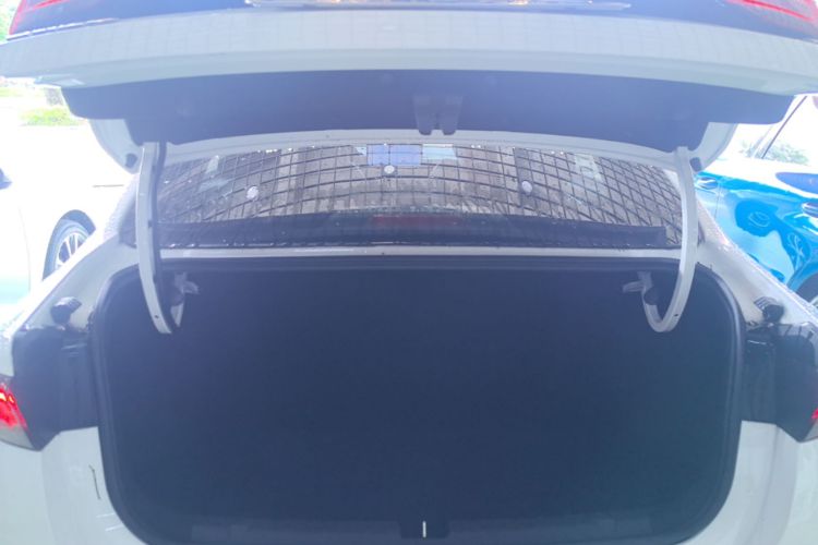 GEELY Emgrand 2023 car image #19