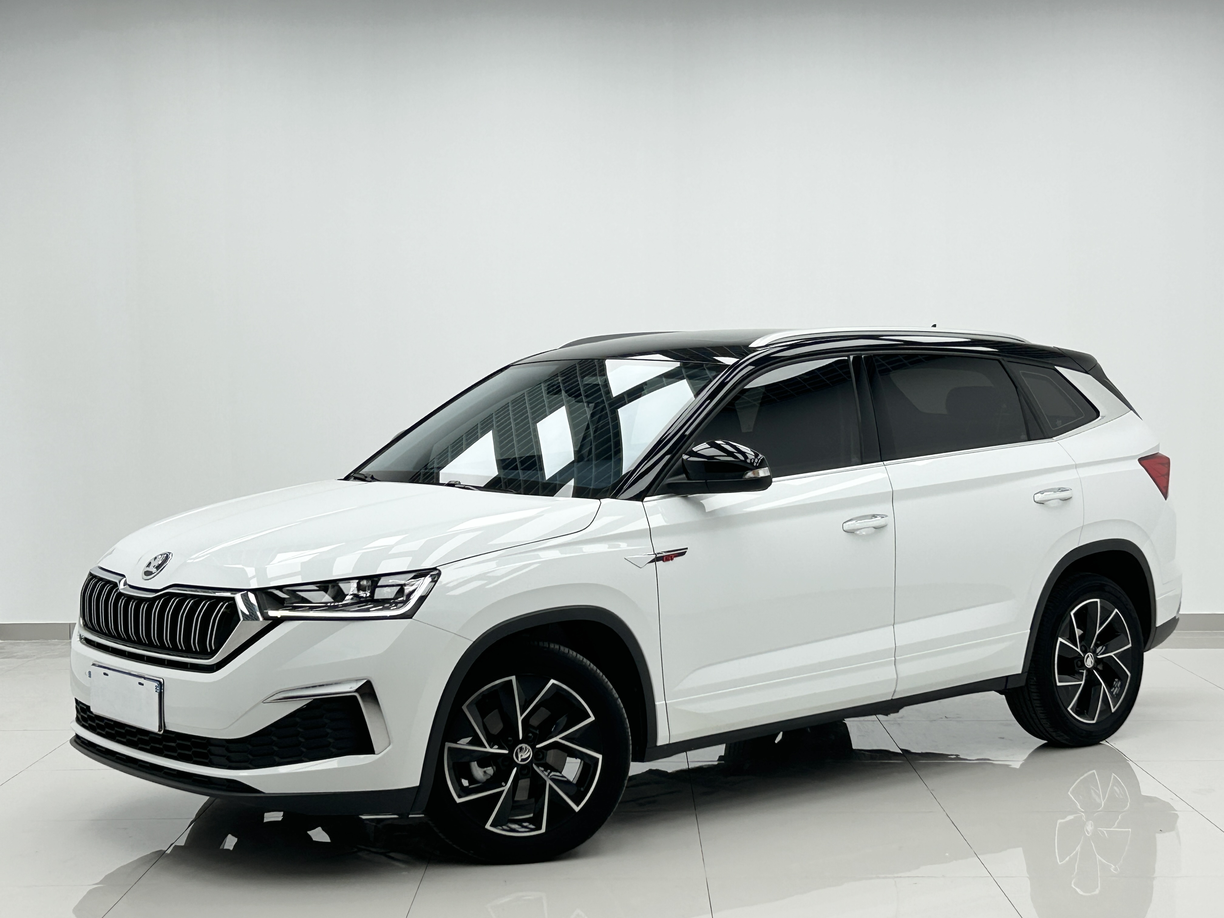 Skoda Kamiq 2024 汽车图片 