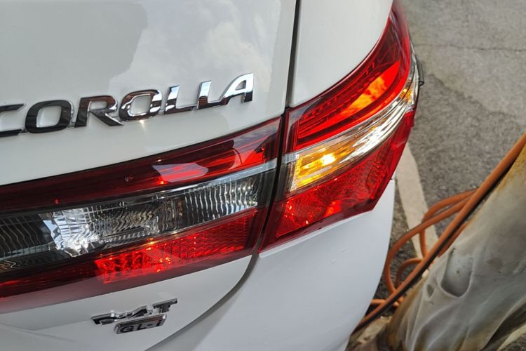 Toyota Corolla 2017 #8 Toyota Corolla 2017 car image #8