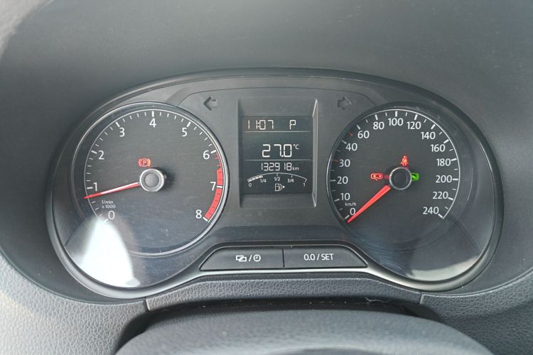 Volkswagen Polo 2017 imagem de carro #12