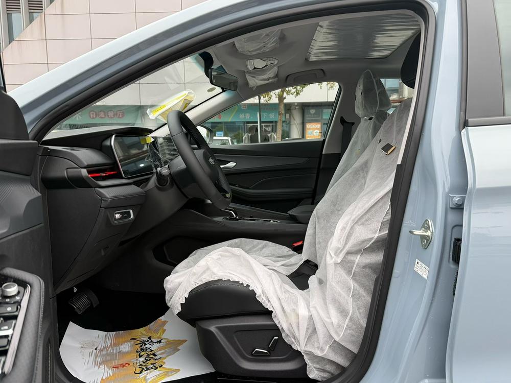 GEELY Binray 2026 #8 GEELY Binray 2026 immagine di auto #8