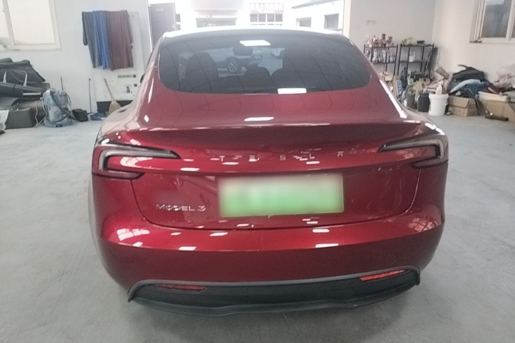 Tesla Model 3 2024 car image #6