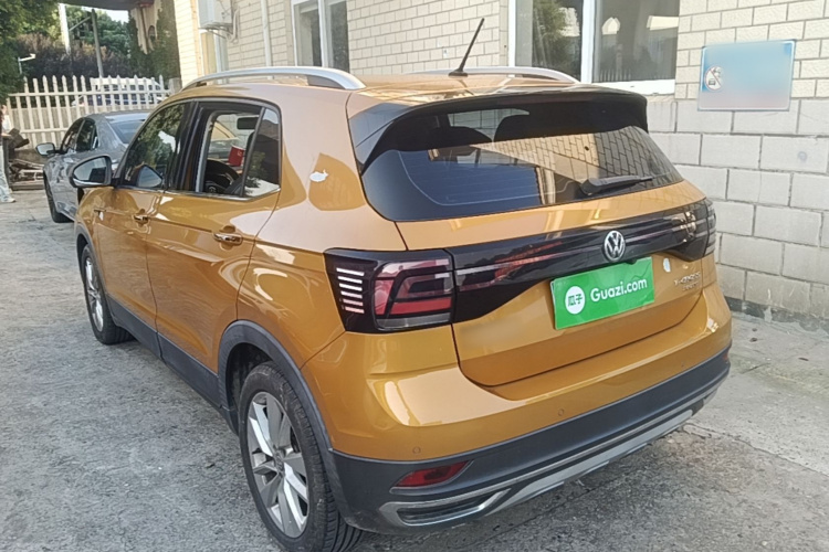 Volkswagen T-Cross 2019 #5 Volkswagen T-Cross 2019 car image #5