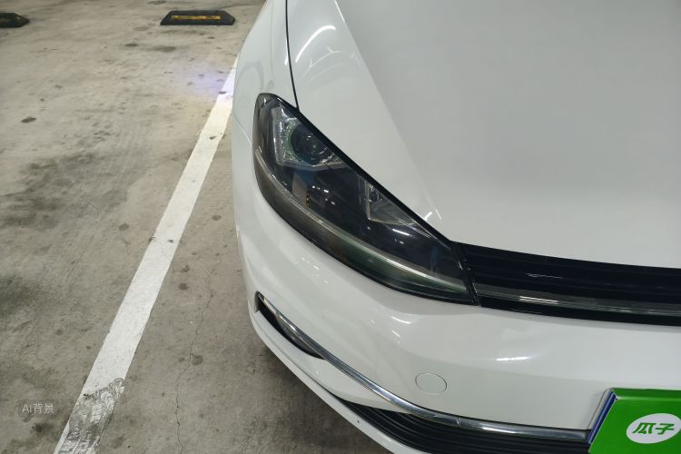 Volkswagen Golf 2020 car image #8