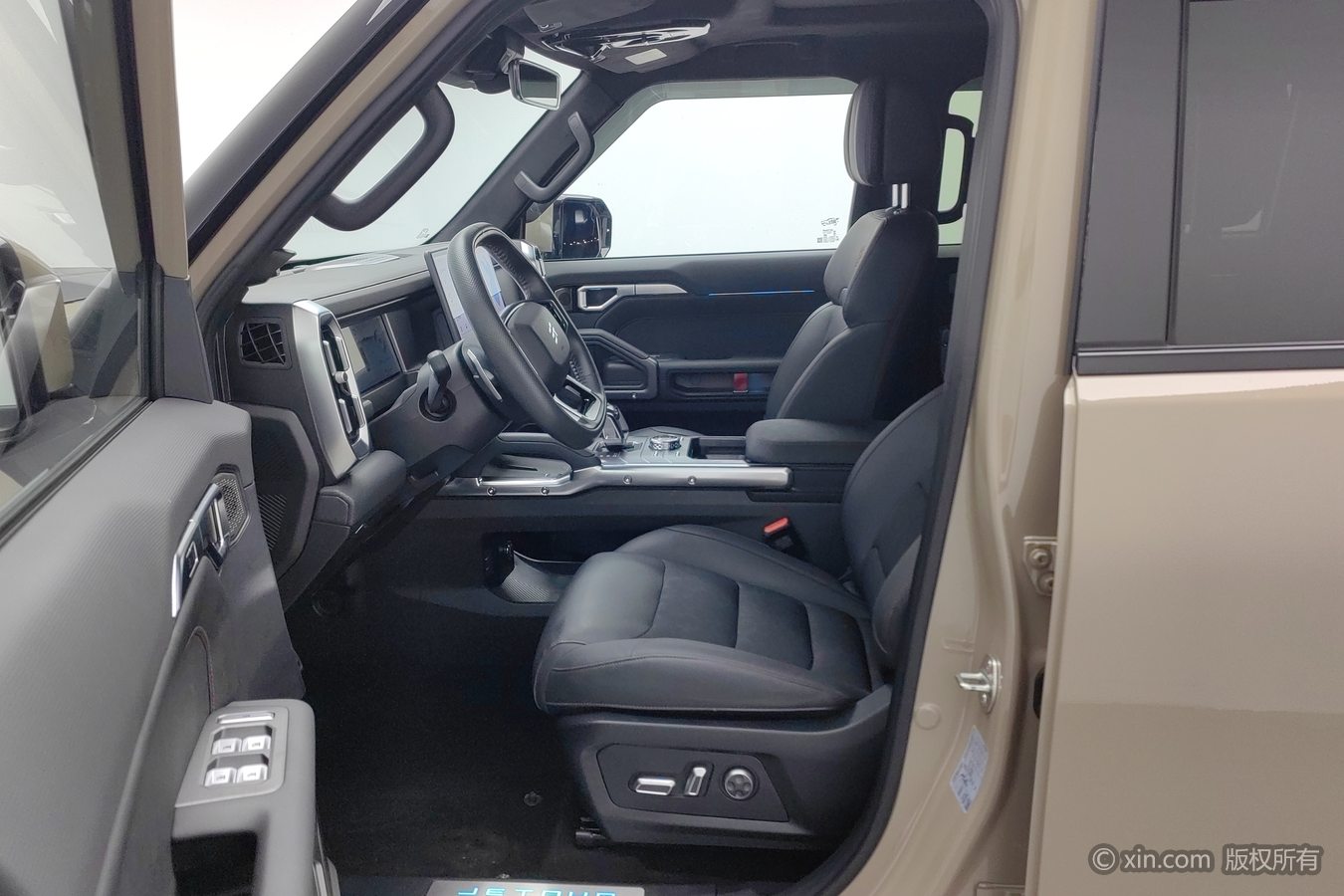 Jetour Traveller 2024 car image #10