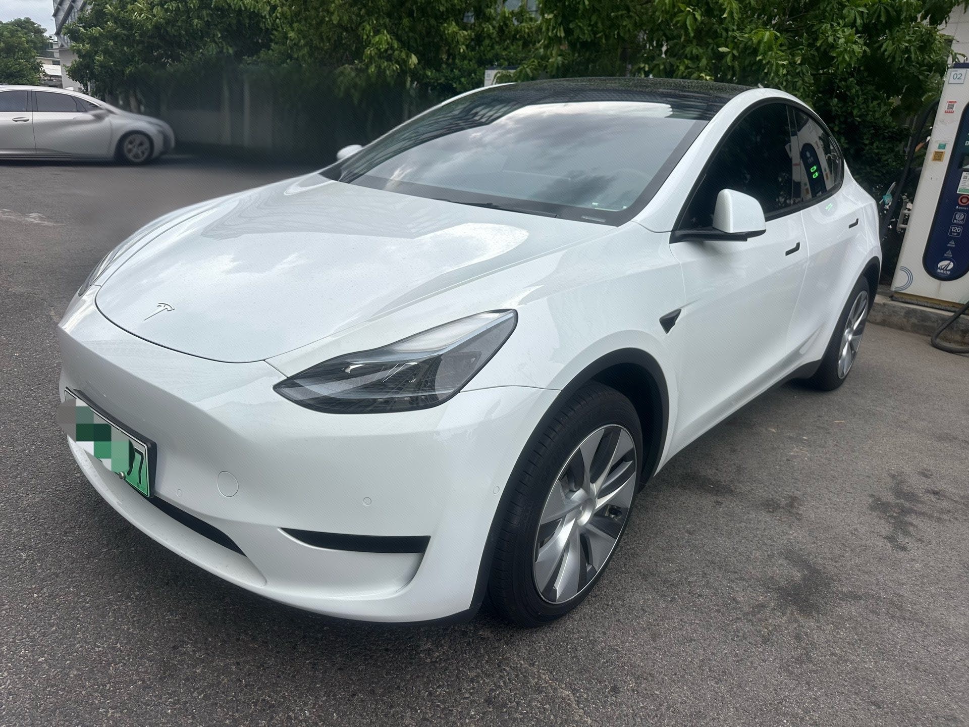 Tesla Model Y 2023 Tesla Model Y 2023 car image