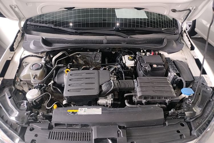Volkswagen Polo 2021 car image #20