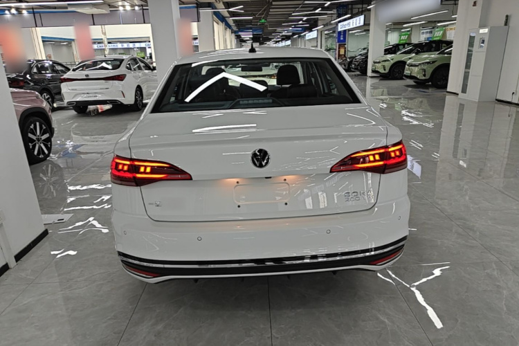 Volkswagen Bora 2023 #6 Volkswagen Bora 2023 изображение автомобиля #6