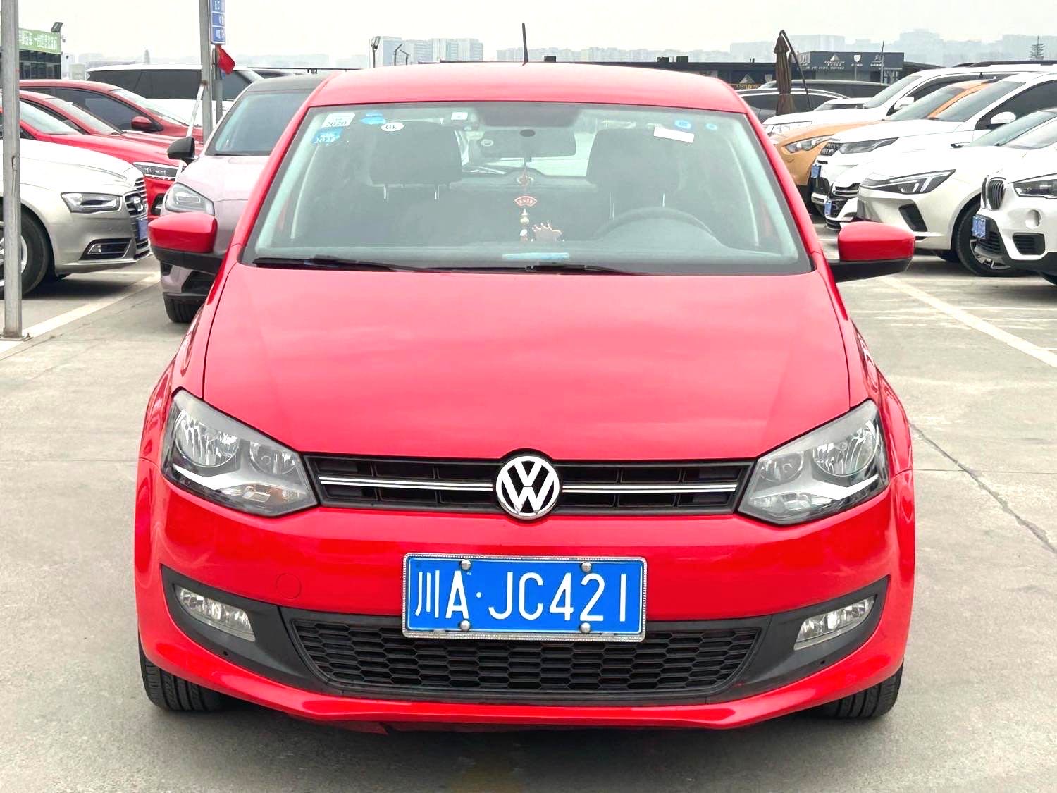 Volkswagen Polo 2013 car image #2