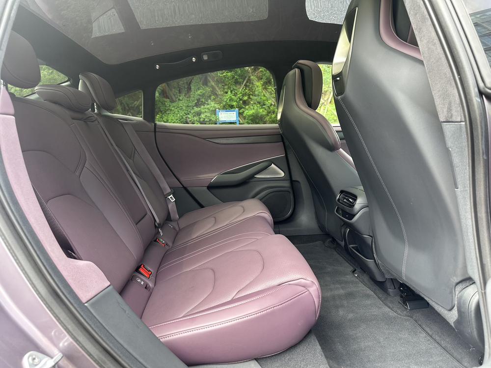 MI SU7 2025 car image #13