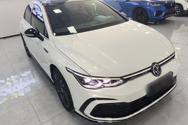 Volkswagen Golf 2022 car image #4