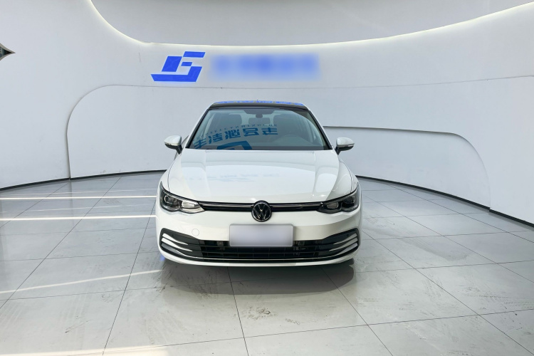 Volkswagen Golf 2022 car image #3