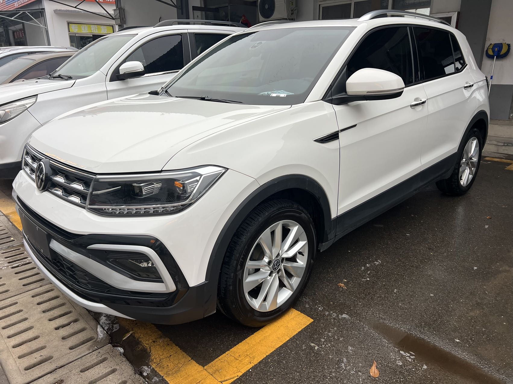 Volkswagen T-Cross 2021 Volkswagen T-Cross 2021 car image