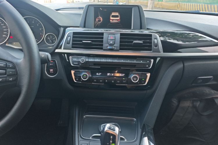 BMW 3 Series 2016 car image #13
